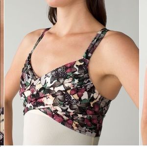 Brand new with tag Lululemon wrap it up tank size6